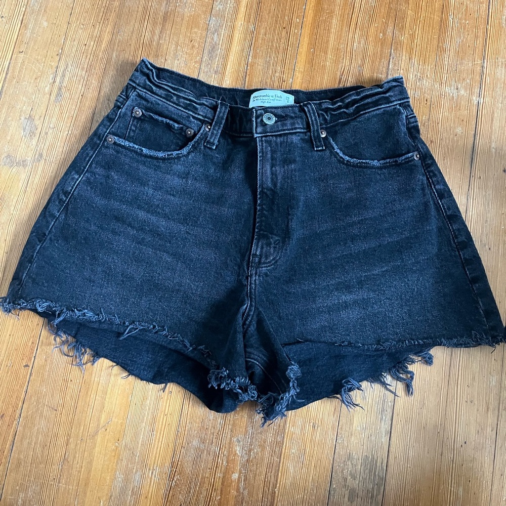 Abercrombie and Fitch 90s relaxed cutoff shorts